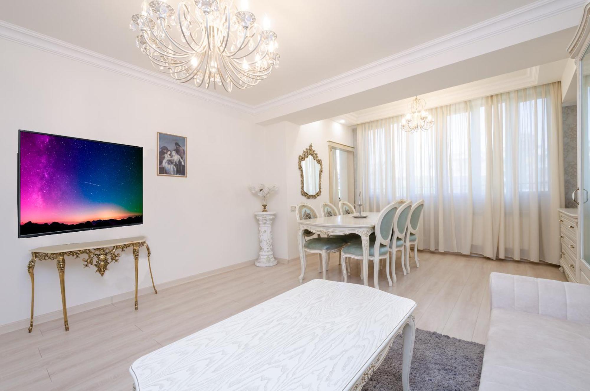 5A Beautiful Apartment In The Center Of The Capital Photo Original Ереван Экстерьер фото